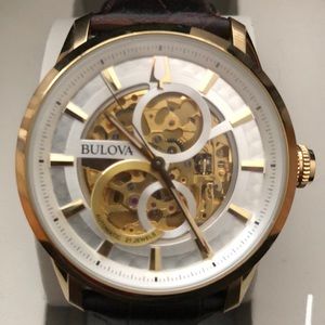 Bulova Accessories - A used Bulova watch in amazing condition! Bulova Accessories - A used Bulova watch in amazing condition!